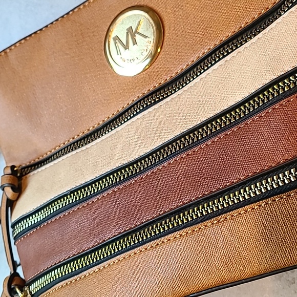 Unique Hand Bag - Picture 3 of 4